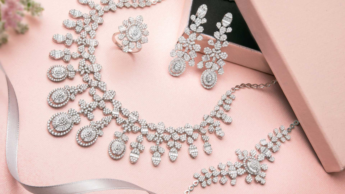 A Complete Guide to Pink Lab Grown Diamonds for Buyers